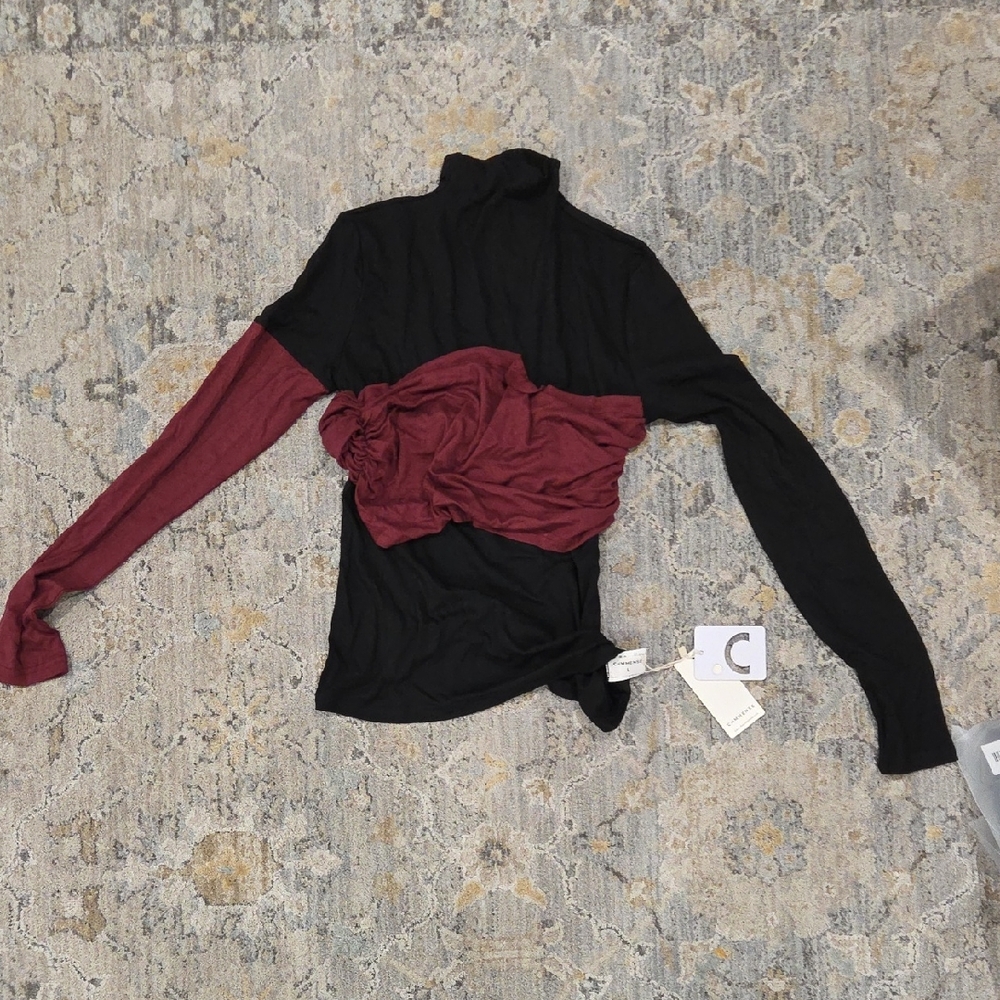 Commense Black and Burgundy Women's Blouse